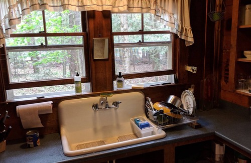 Hancock Cottage | Family Cottage On Pristine Lake Nubanusit
