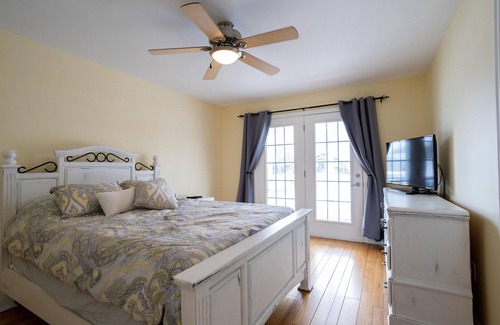 Long Point Cottage | Family Cottage with breaktaking views of Lake Erie