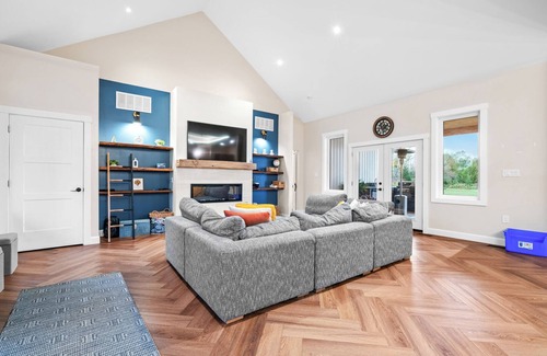West Grey House | Family Farm house Resort