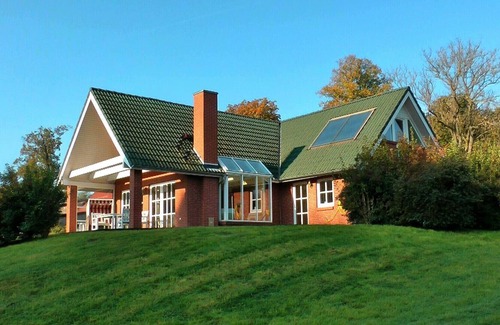 Redewisch House | Family-friend dream house with Sauna, quiet, large property with natural growth