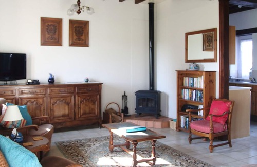 St Denis de Gastines Cottage | Family gîte with heated swimming pool.