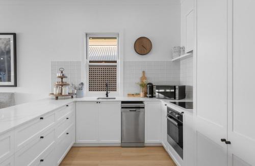 New Farm Apartment | Family-Friendly 3-Bed Apartment in New Farm