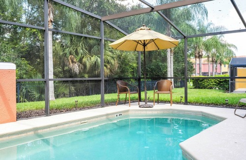 Sunset Lakes House | Family-Friendly 3BR Townhome near Disney! — Pool, BBQ & Encantada Resort
