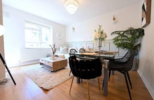 Hoxton Apartment | Family Friendly Apartment In London Zone 1. Just 3 minutes to Tower of London