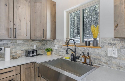 Saint Mary's Cabin | Family-Friendly Cabin Escape