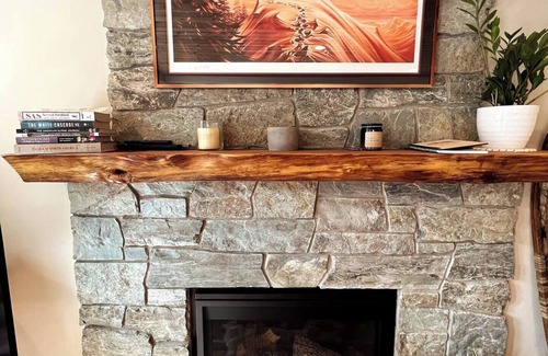 Enumclaw Cabin | Family-friendly cabin along the White River 10 min to Crystal Mtn/ Mt. Rainer NP