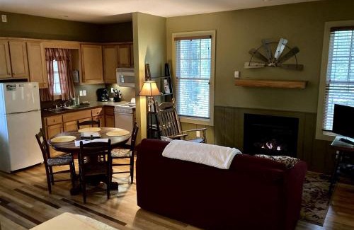 Elkin House | Family-Friendly Cabin with Private Hot Tub near Charlotte, North Carolina
