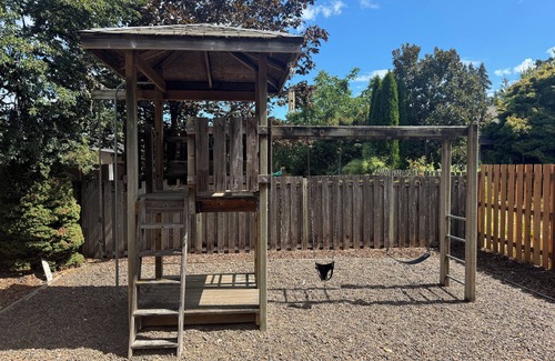 Corvallis House | Family Friendly Charm