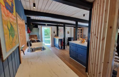 Henne House | Family-Friendly Coastal Cottage