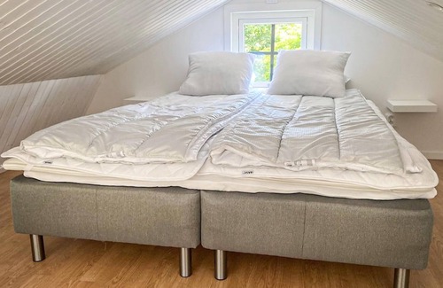 Kivik House | Family friendly cottage close to the sea and a variety of activities.