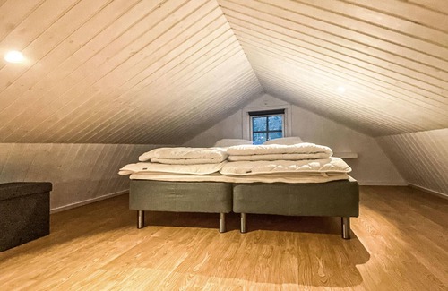 Kivik House | Family friendly cottage close to the sea and a variety of activities.