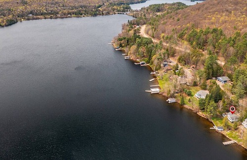 Dorset Cottage | Family friendly cottage right on Lake of Bays! Pet-friendly with a hot tub
