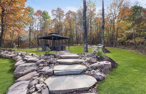 Long Pond Ski Chalet | Family Friendly Cozy 3-bedroom chalet in Poconos w/Gazebo and Fire pits