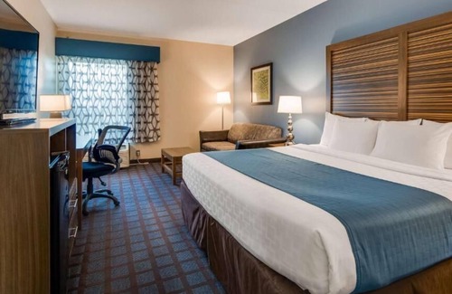 Fishers House | Family-friendly Fishers Stay Offering Spacious Rooms, Pool & Easy Access to I-69