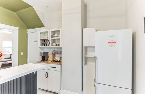 Beacon House | Family Friendly Fun + Easy Walk to Main Street Center