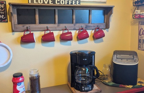 East Helena Apartment | Family Friendly Grama House