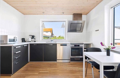 Tejn House | Family friendly house by the Sea