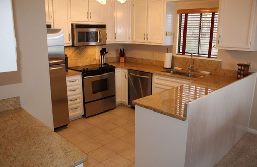 Union Hall Condo | Family Friendly, Lake Front Condo on Quiet Southern Part of the Smith Mtn Lake