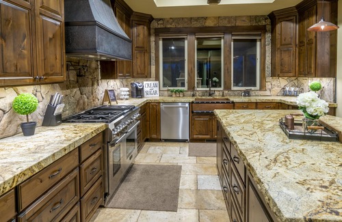Bend House | Family-Friendly Luxury Retreat Featured On 2015 Tour Of Homes! DCCA#1253