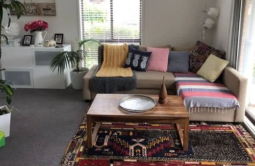 North Balgowlah House | Family-friendly Oasis: Tranquil Retreat With Playful Charm