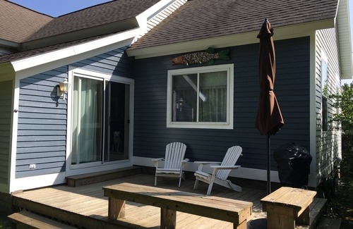 Onekama Cottage | Family-Friendly Onekama Village Cottage