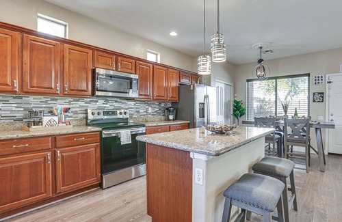 Sheely Farms House | Family-Friendly Phoenix Home: 5 Mi to Westgate!