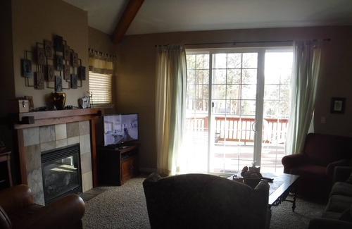 Klamath Falls House | Family Friendly Running Y Townhouse near Klamath Falls and Crater Lake