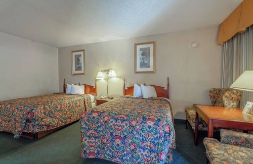 Allison Hotel | Family-Friendly Room Perfect for Road Trips Along Interstate 40 & Route 66