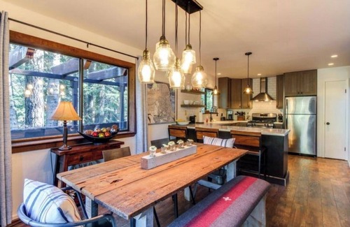 Kingswood Estates Cabin | Family-Friendly, Updated A-frame with Mountain Forest Views & Private Hot Tub