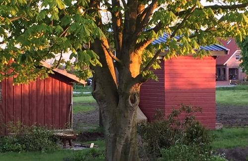 Dornumergrode Apartment | Family-friendly vacation apartment with large garden