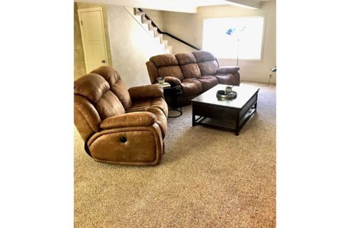 Medford Cottage | Family Fun 5 -bedrooms with pool and hot tub