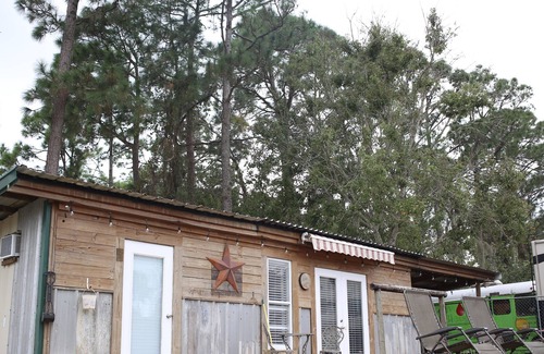 Okeechobee House | Family Fun-Farm Animals-Swimming and Much More!!
