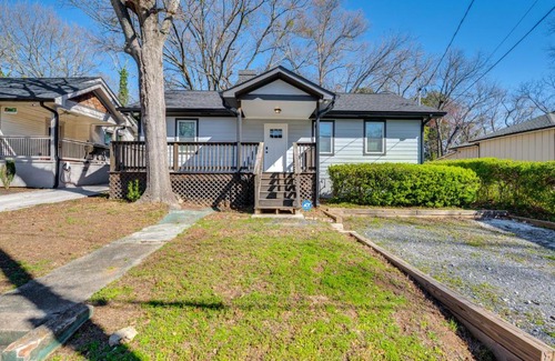 Atlanta House | Family Fun Hub Walk to Park, 3 Mi to Dtwn Atlanta