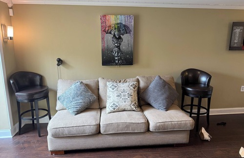 Newtown House | Family Fun in Beautiful Newtown Bucks County!