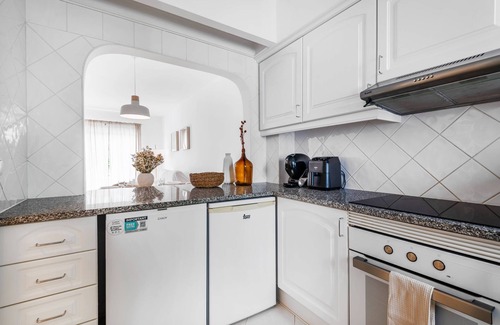 Alpouvar Apartment | Family Fun & Pool | 2BR in Clube Albufeira