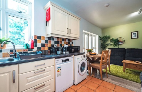 Southampton House | Family Gathering Bungalow
