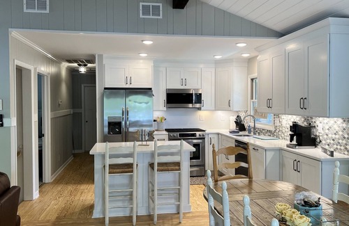 Henrico Cottage | Family Getaway on Large Quiet Cove w/Great views!