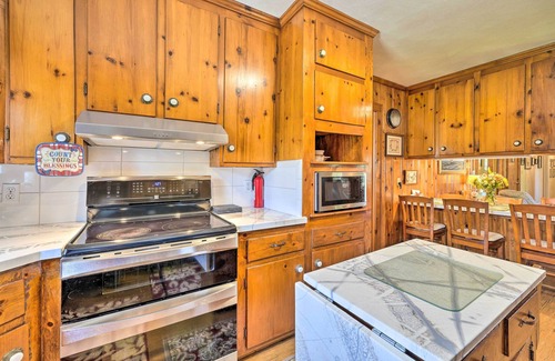 Currituck House | Family Getaway w/Pier on Currituck Sound