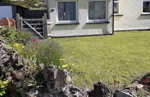 Angle House | Family holiday home with garden sea views in Angle Village 5 minutes from beach