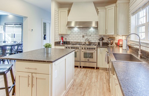 Marion House | Family Holiday Retreat! Mtn-View Blue Ridge Home