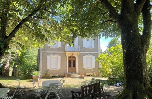 Panjas Cottage | Family home in green setting near village, municipal swimming pool, nogaro