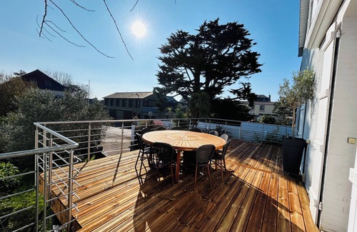 Agon-Coutainville Villa | Family home just a stone's throw from the sea