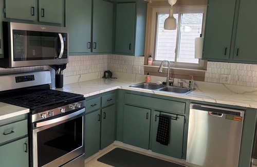 Anchorville House | Family Home with plenty of parking and long stay friendly. Fenced in Yard.