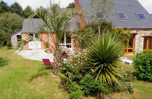 Pleumeur-Bodou House | Family house at the beach with 10 bikes, games, hens, sheeps