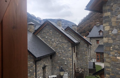 Larrede House | Family house with fireplace and attic. Ideal two families with children.