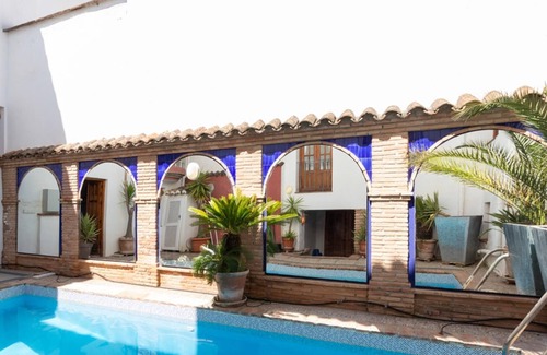 Albunuelas Cottage | Family house with 5 bedrooms, pool and terrace with views.