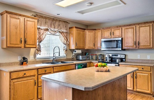Seven Hills House | Family House with Private Yard - 16 Mi to DIA!