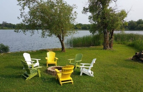 Farwell House | Family lake house on Mill Lake peninsula, Alexandria, Minnesota.