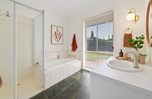 Sydenham House | Family Oasis near Watergardens Parking