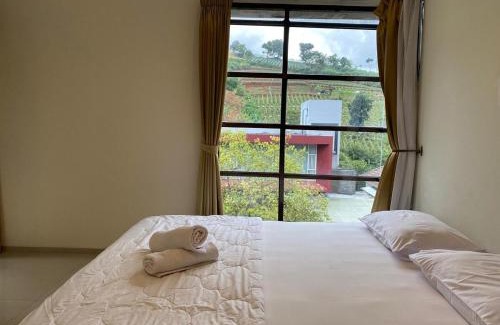 Bandung Villa | Family Only Cozy Villa on Top of Bandung - De Reiz Iris Syariah 4BR